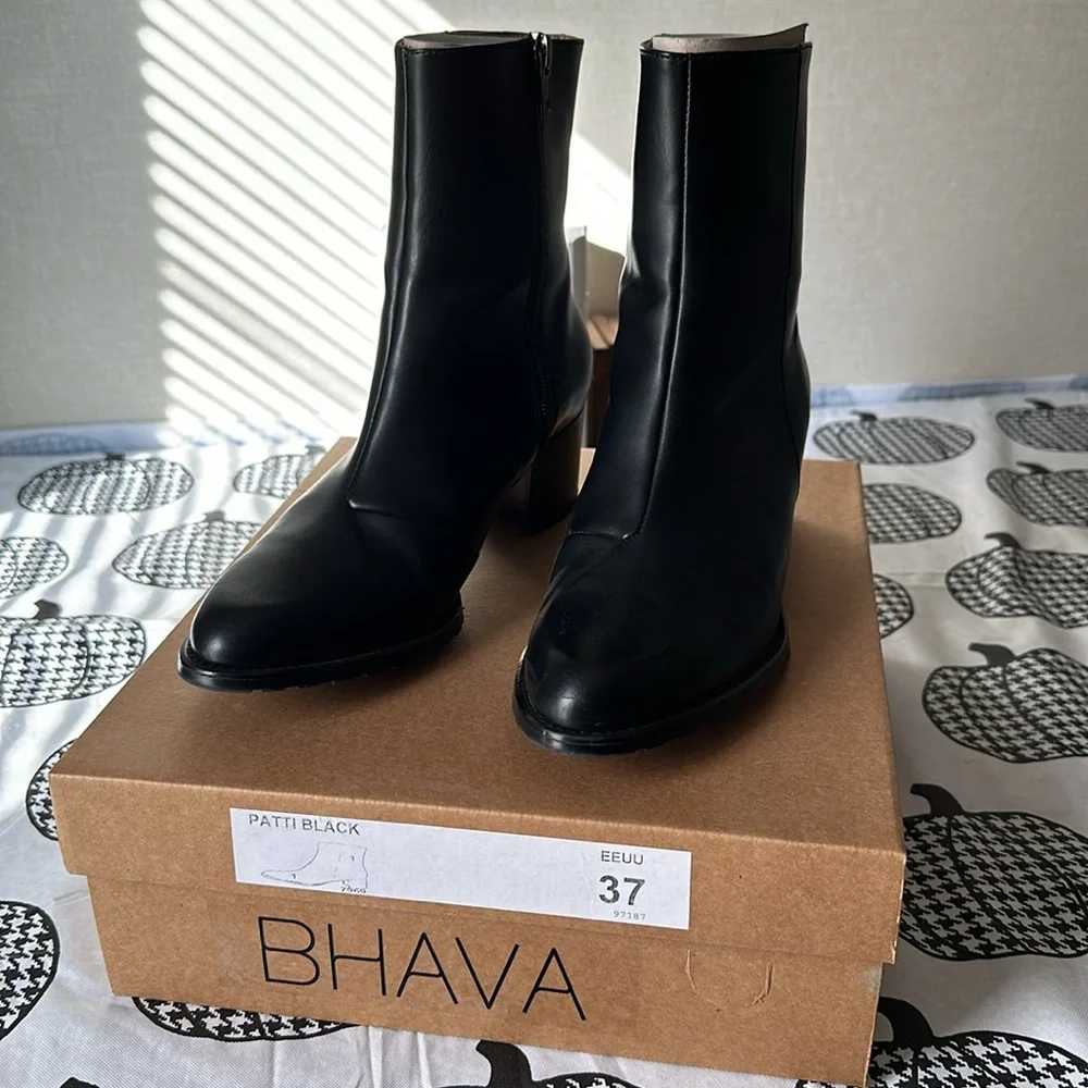 Bhava Patti Ankle Boot - Picture 3 of 8
